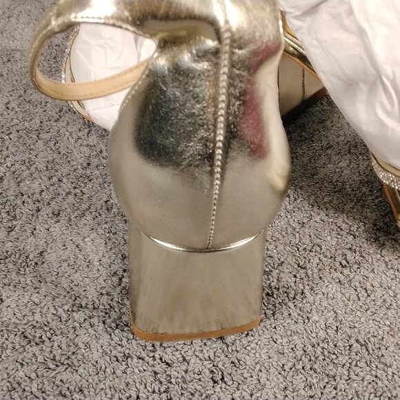 Jewel Badgley Mischka Fidelia Size 6.5 Gold Rhinestone Block Heel Sandals Nib - Picture 8 of 13